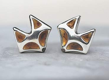Red fox stud earrings. Enamel resin silver earrings