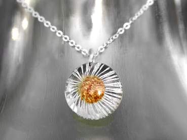 Small real daisy sterling silver necklace. Preserved flower in glass like resin