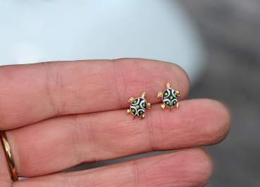 OFFER of the MONTH: Tiny turtle stud earrings. Vermeil gold plated sterling silver and resin