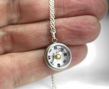 Dainty working compass necklace. 925 Sterling Silver