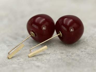 Cherry earrings. Gold plated.
