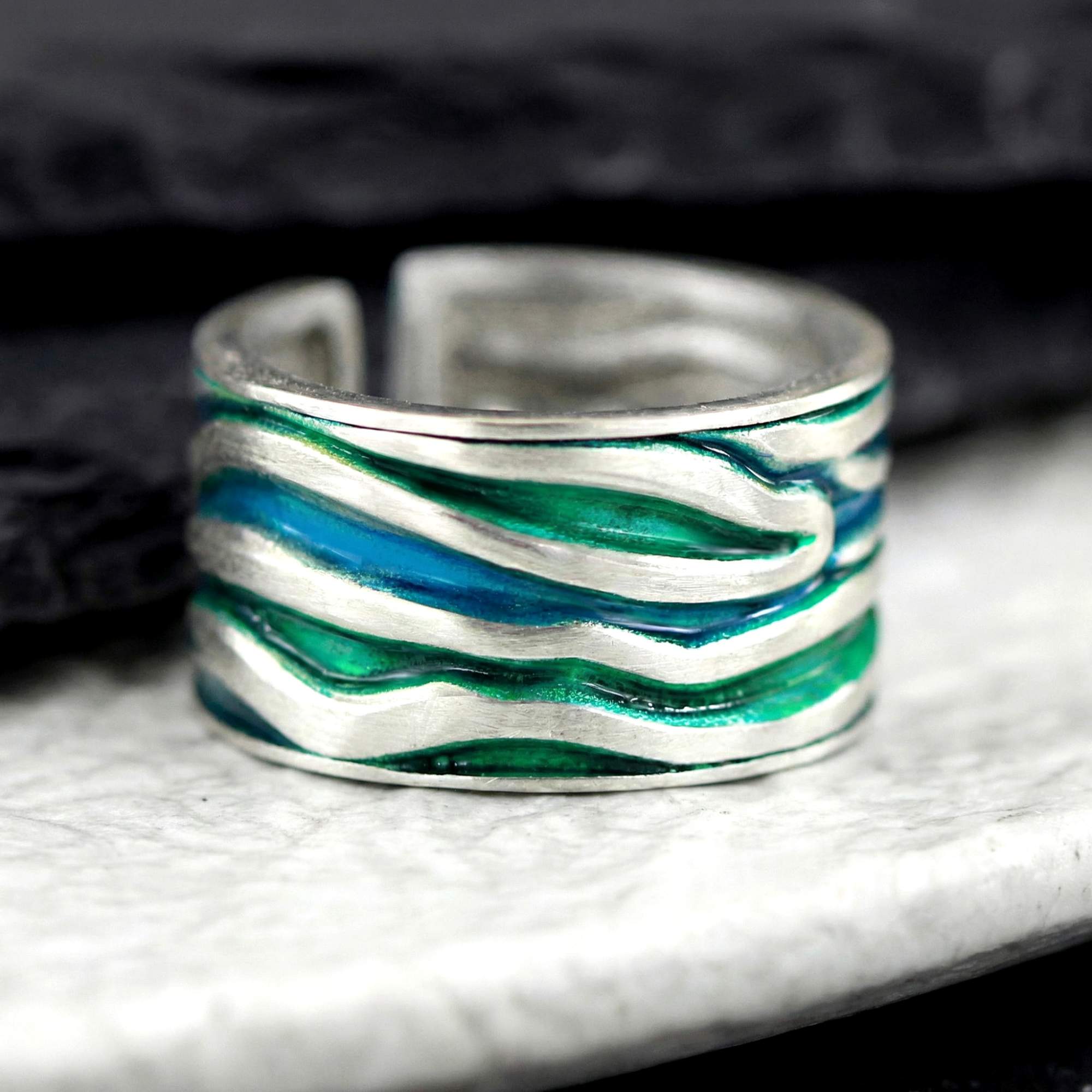 MEERES Ring. Sterling Silber Wellen Ring mit grün blauer Emaille