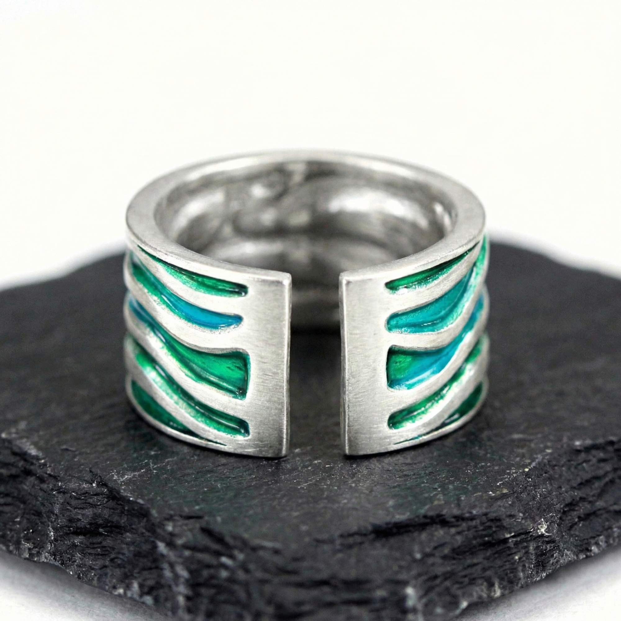 MEERES Ring. Sterling Silber Wellen Ring mit grün blauer Emaille