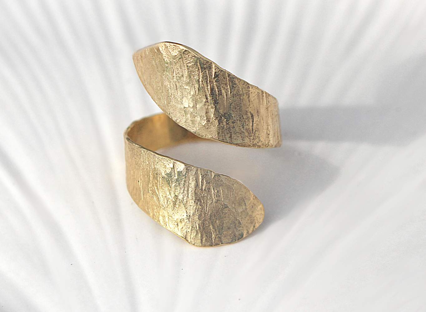 Crinkled gold ring. Spiral wrap around sterling 18k gold ring