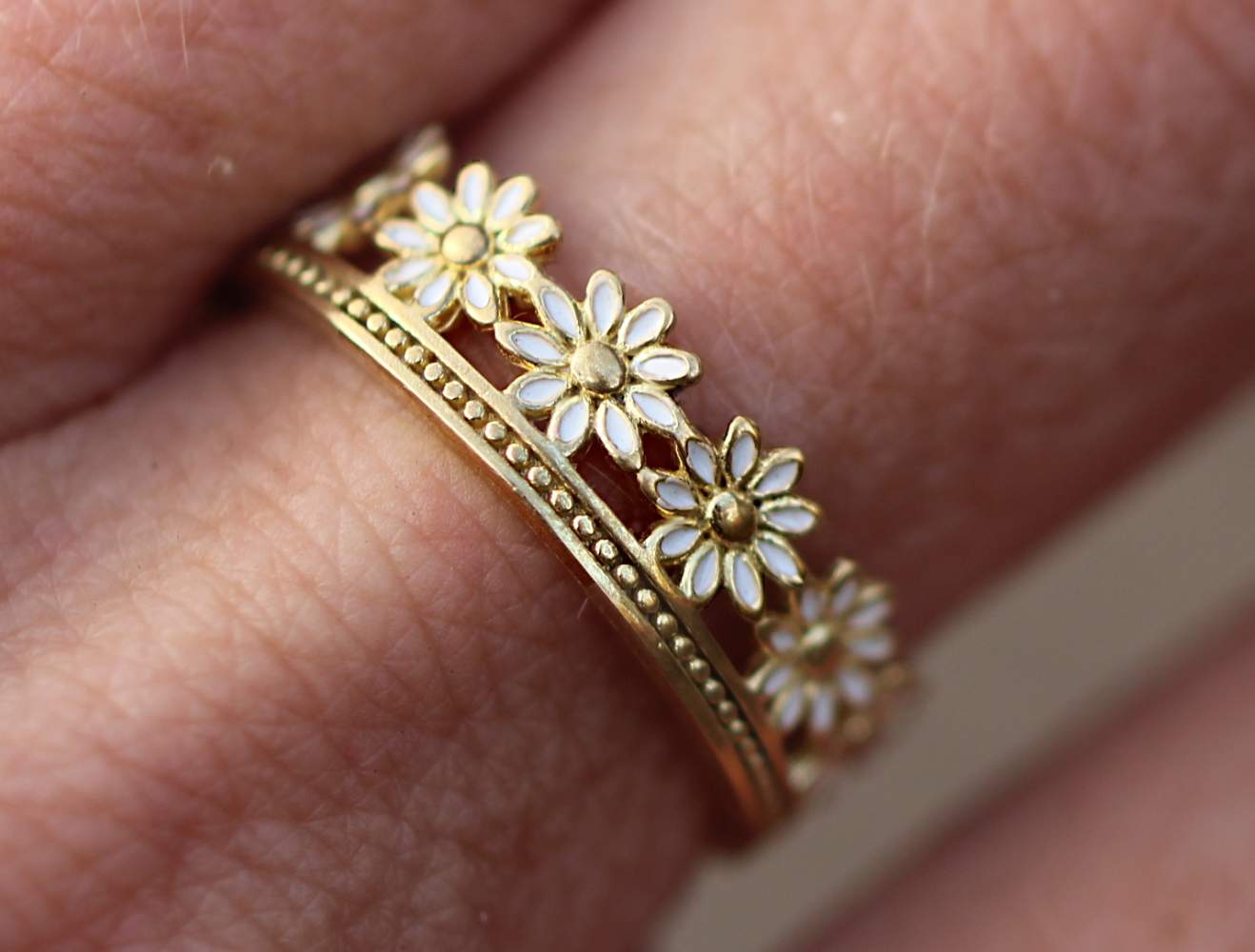 Daisy Ring. Gold over sterling and white enamel. Dainty adjustable flower ring