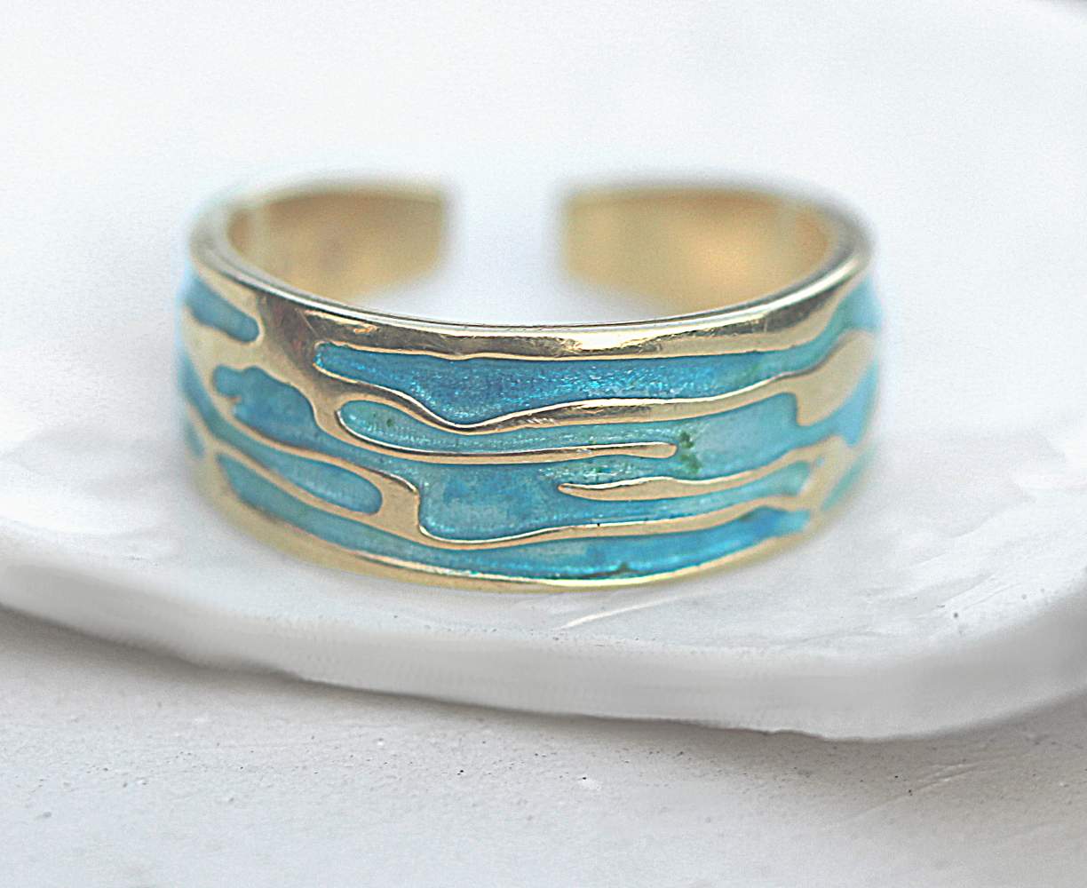 Ocean Ring. 18k gold plated sterling silver. Enamel in shades of turquoise