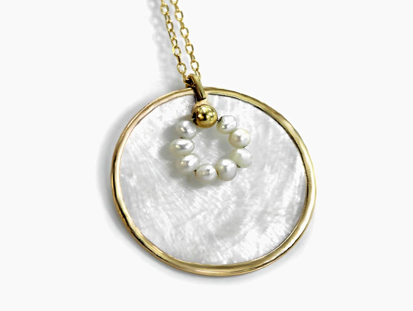Transparente Perlmutt Anhänger Kette mit Perlen Kreis. Vergoldetes Sterling Silber