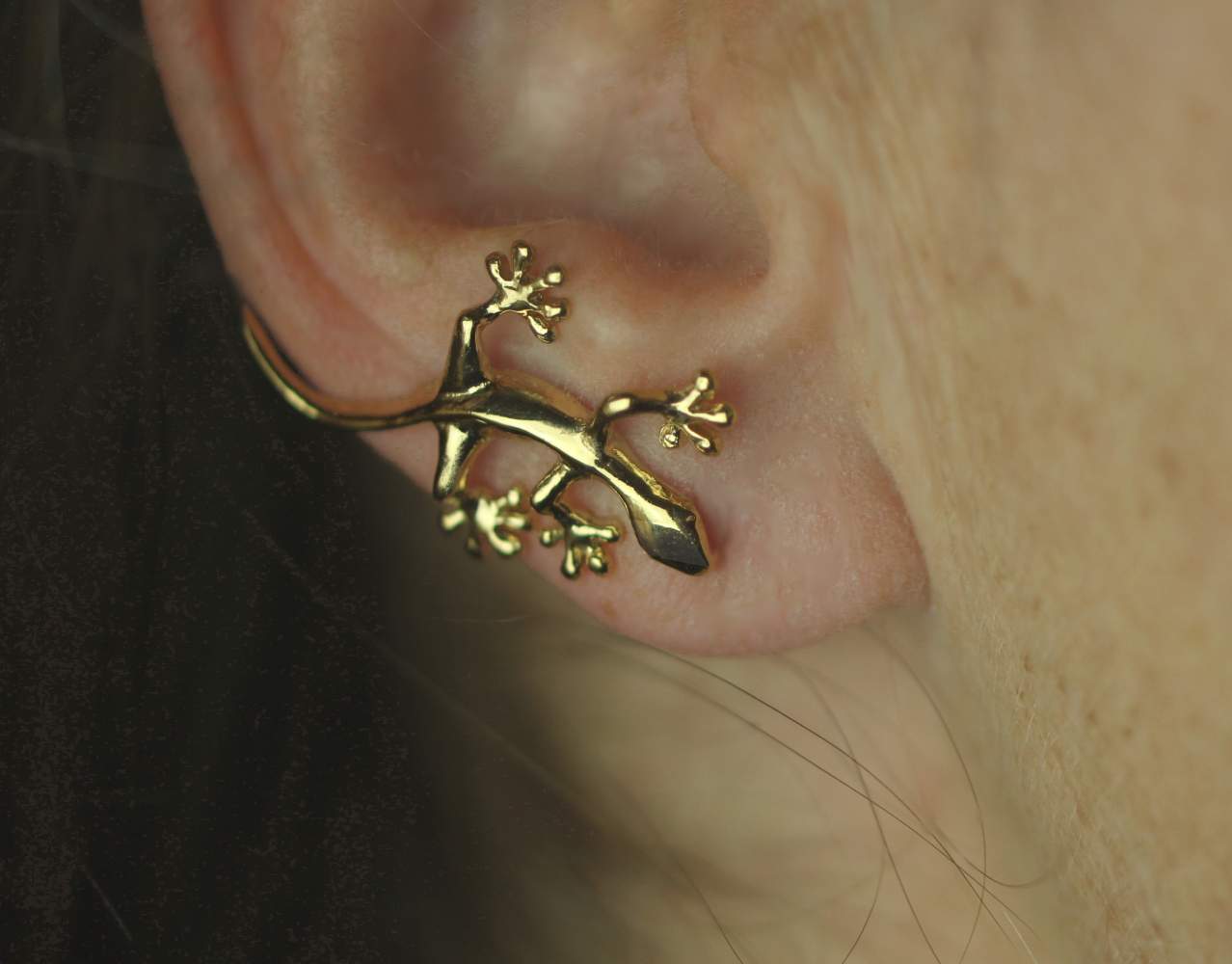 Cute gecko ear climbers. 18k gold plated sterling ear crawler. Unique earrings.