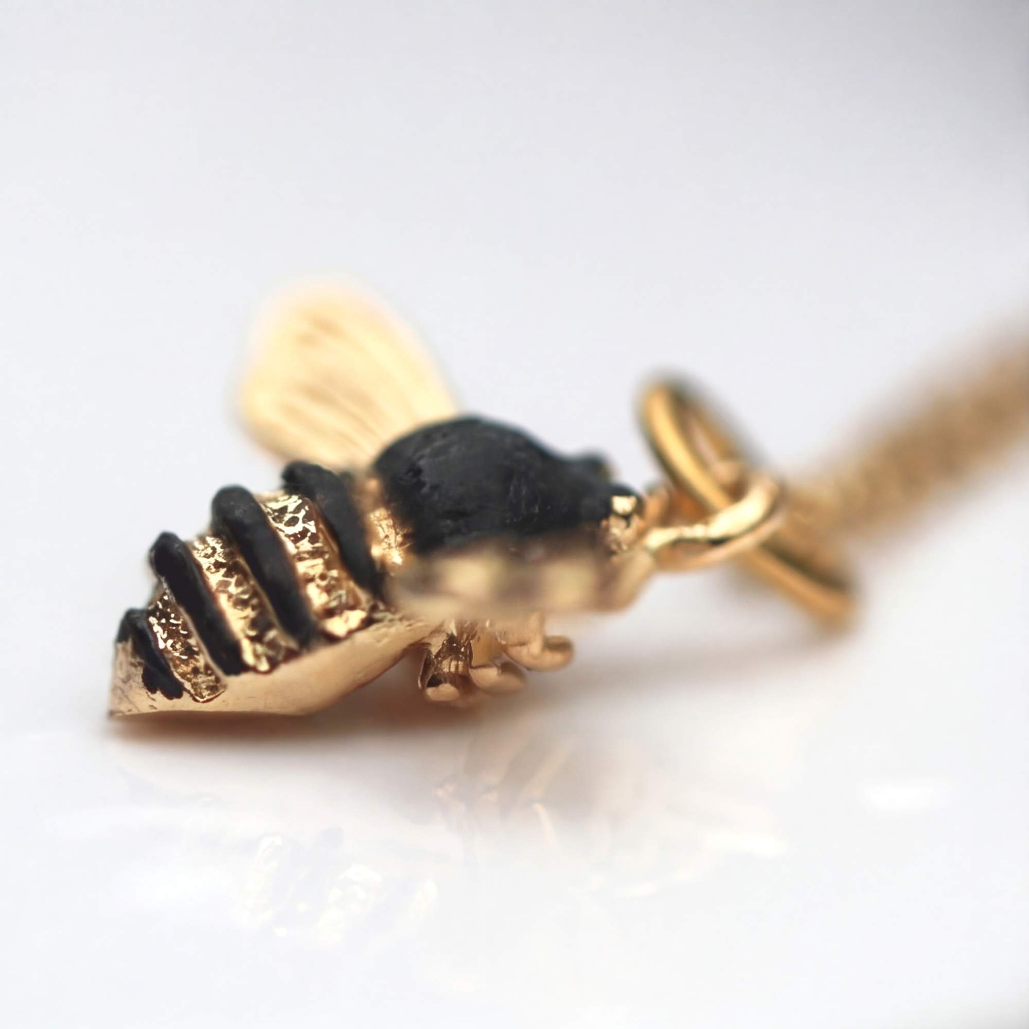 Bienenkette. 925 Silber vergoldet. Emaille.